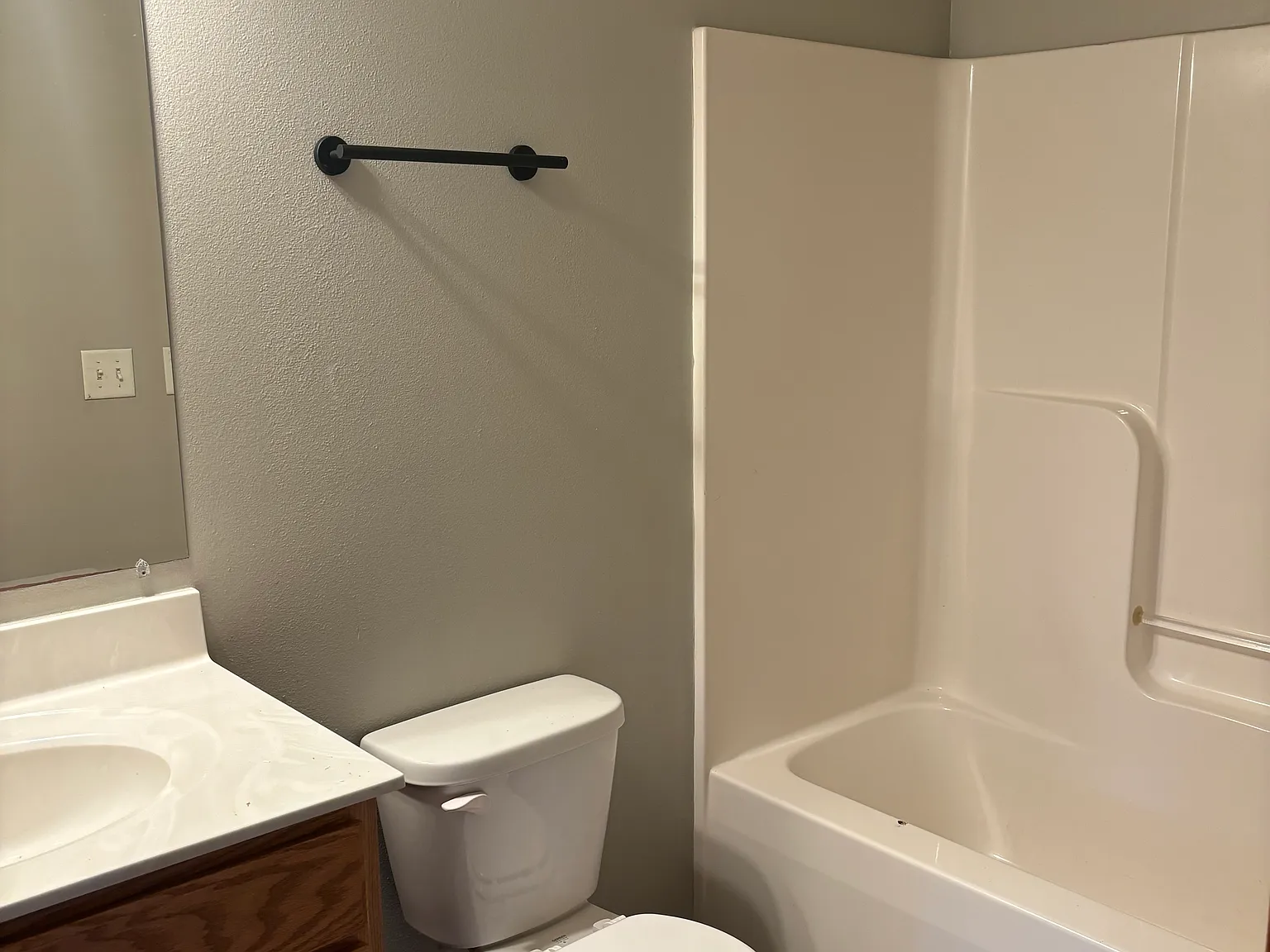 2 bed, 2.5 bath, 1500 sqft, $2,400 — Photo 3