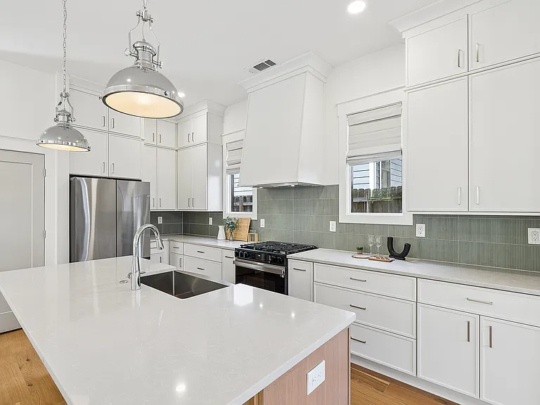 Whitefoord Ave NE — Photo 17