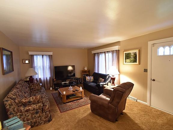 5th image of 2111 Hermosa Dr