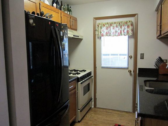 4th image of 1475 N Denton Ave