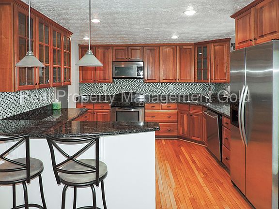 3rd image of 2138 Briarwood Dr