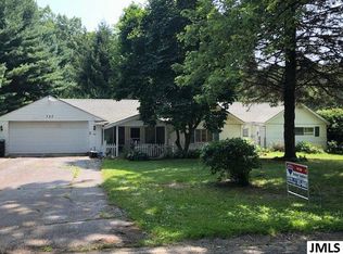 737 Blackman Rd, Jackson, MI 49201