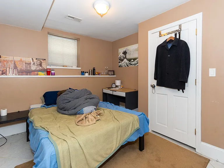 9 Saint Lukes Rd #2A — Photo 12