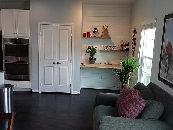 5th image of 7759 Milton Cir