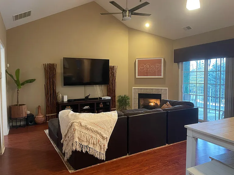 25549 Sun Sail Ct — Photo 1