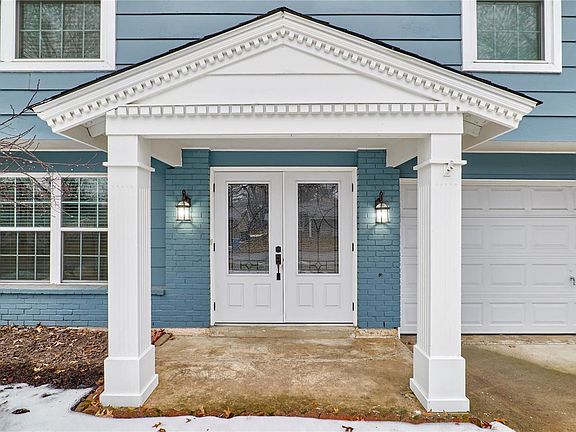 3rd image of 514 Arborwood Dr