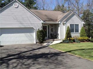 10 Knollwood Cir, Enfield, CT 06082