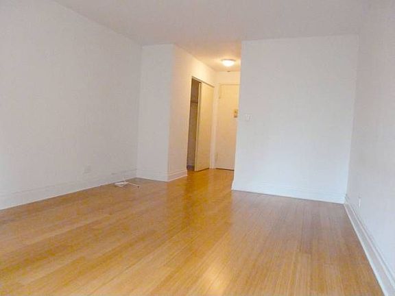 Living Area Alternate Vie