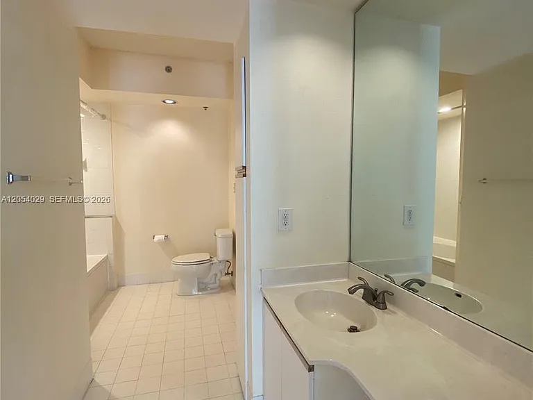 3165 NE 184th St #6205 — Photo 9