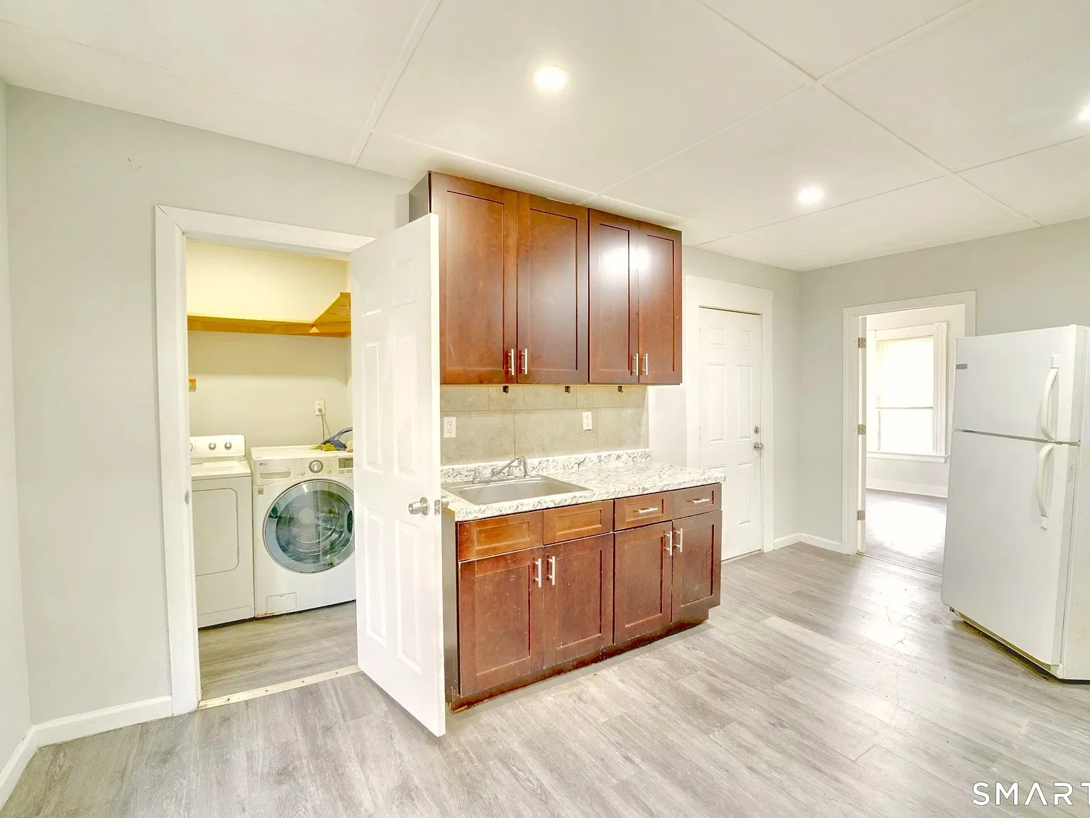 4 bed, 1.0 bath, 4056 sqft, $1,700 — Photo 1