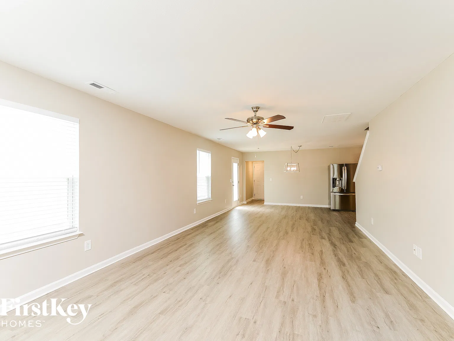 3 bed, 2.5 bath, 2461 sqft, $2,325 — Photo 2