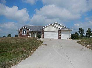 3078 56th Street Trl, Center Pt, IA 52213