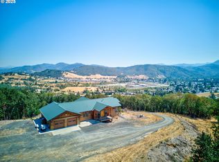 1757 Riddle By Pass Rd, Riddle, OR 97469