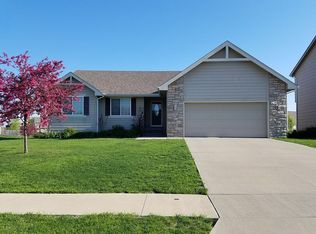 404 SW 32nd St, Ankeny, IA 50023