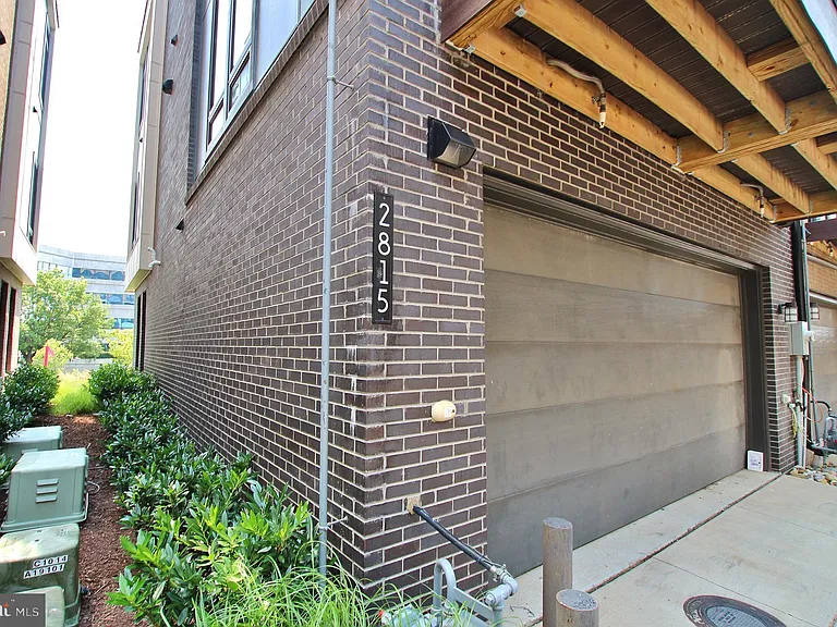 2815 Eisenhower Ave — Photo 7