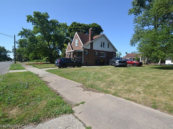 3rd image of 12245 Meyers Rd