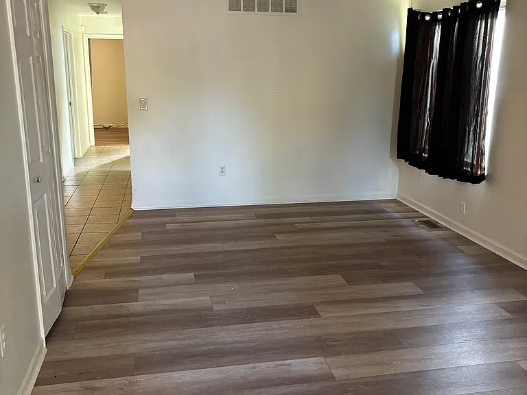 25111 Pearl St — Photo 8
