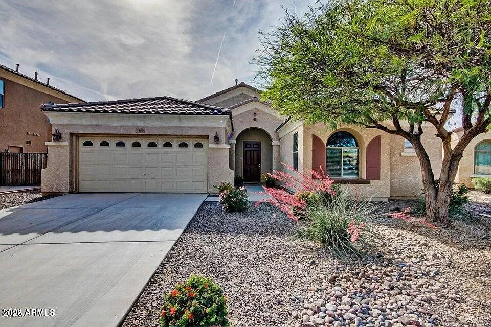 3 bed, 2.0 bath, 2188 sqft, $3,150 — Photo 1