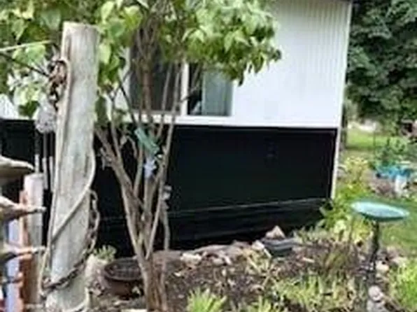 750 N Lincoln St Trailer 12, Colville, WA 99114