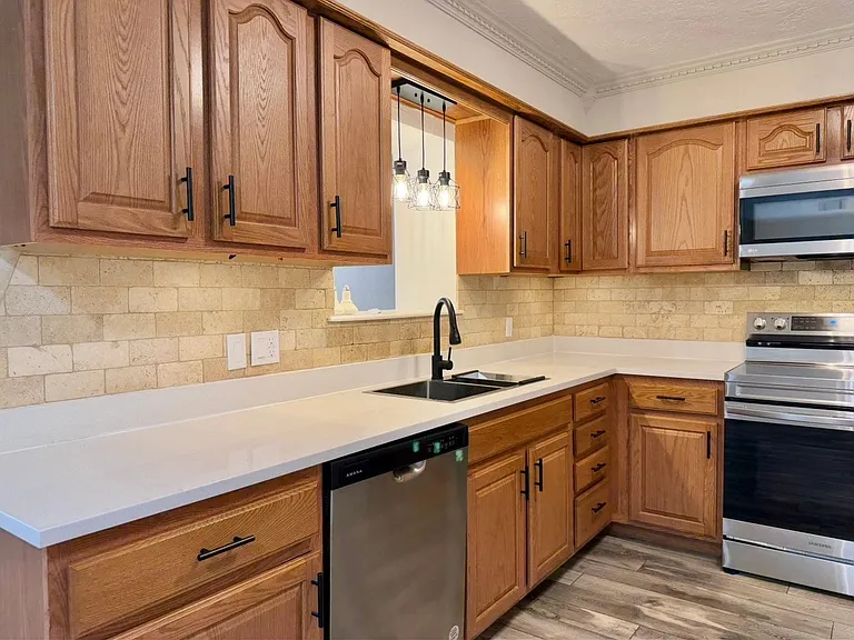 2712 NW Hilltop Dr — Photo 10