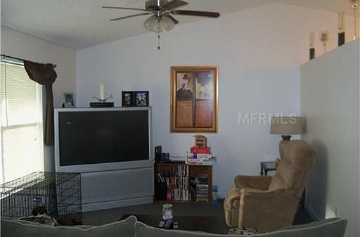4th image of 1210 Crab St