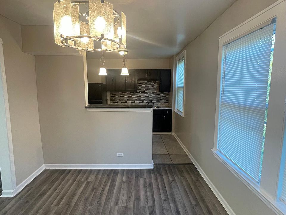 1st image of 5050 W Ferdinand St #2