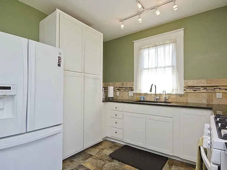 2611 Hidalgo St — Photo 12