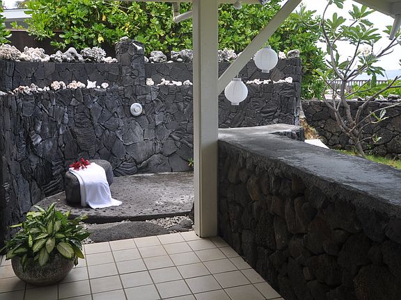 5th image of 75-5918 Alii Drive