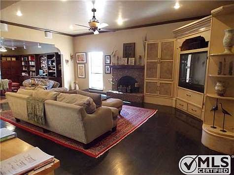 3rd image of 606 Coeur Dalene Cir