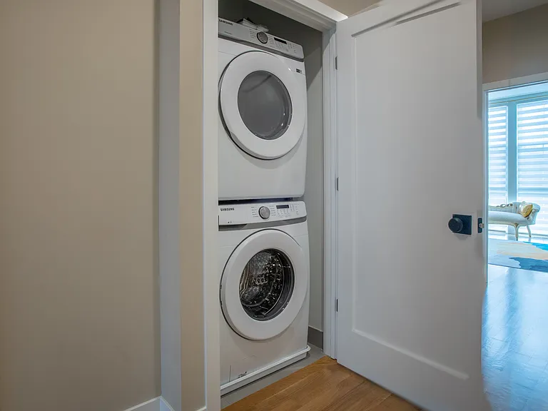 Washer / Dryer Stackable
