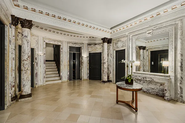 やつ　WEST. 382 Central Park West #11T in Upper West Side, Manhattan