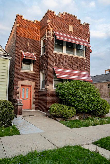 1st image of 8419 S Maryland Ave