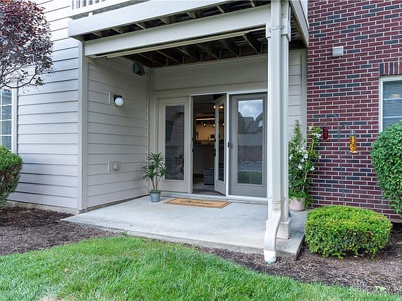 2nd image of 1982 Waterstone Blvd APT 103