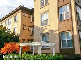 10 W Garfield St APT 10, Seattle, WA 98119