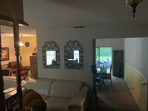 4th image of 928 Trafalgar St