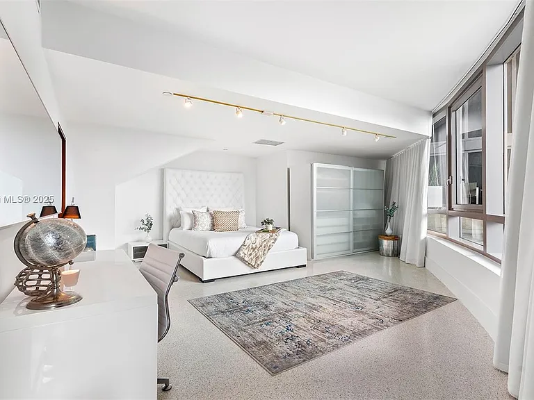 101 20th St #Townhouse B — Photo 31