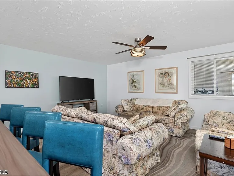 3864 Royal Palm Dr — Photo 15