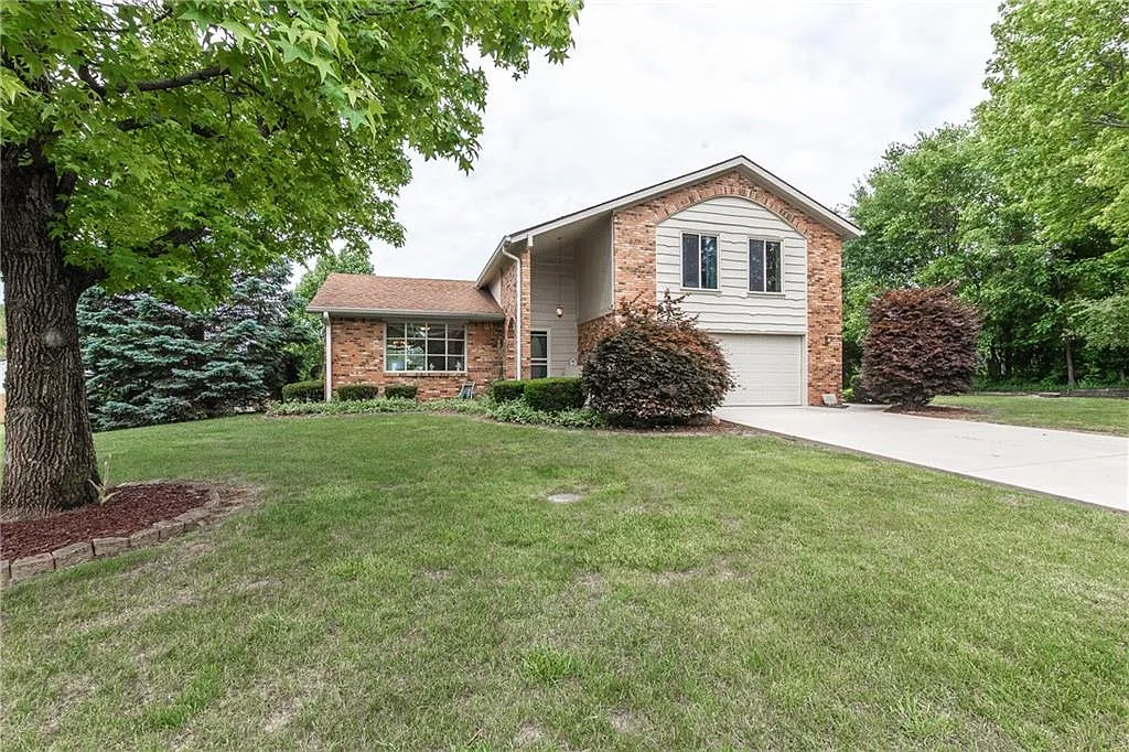 6102 Limestone Dr photo 1