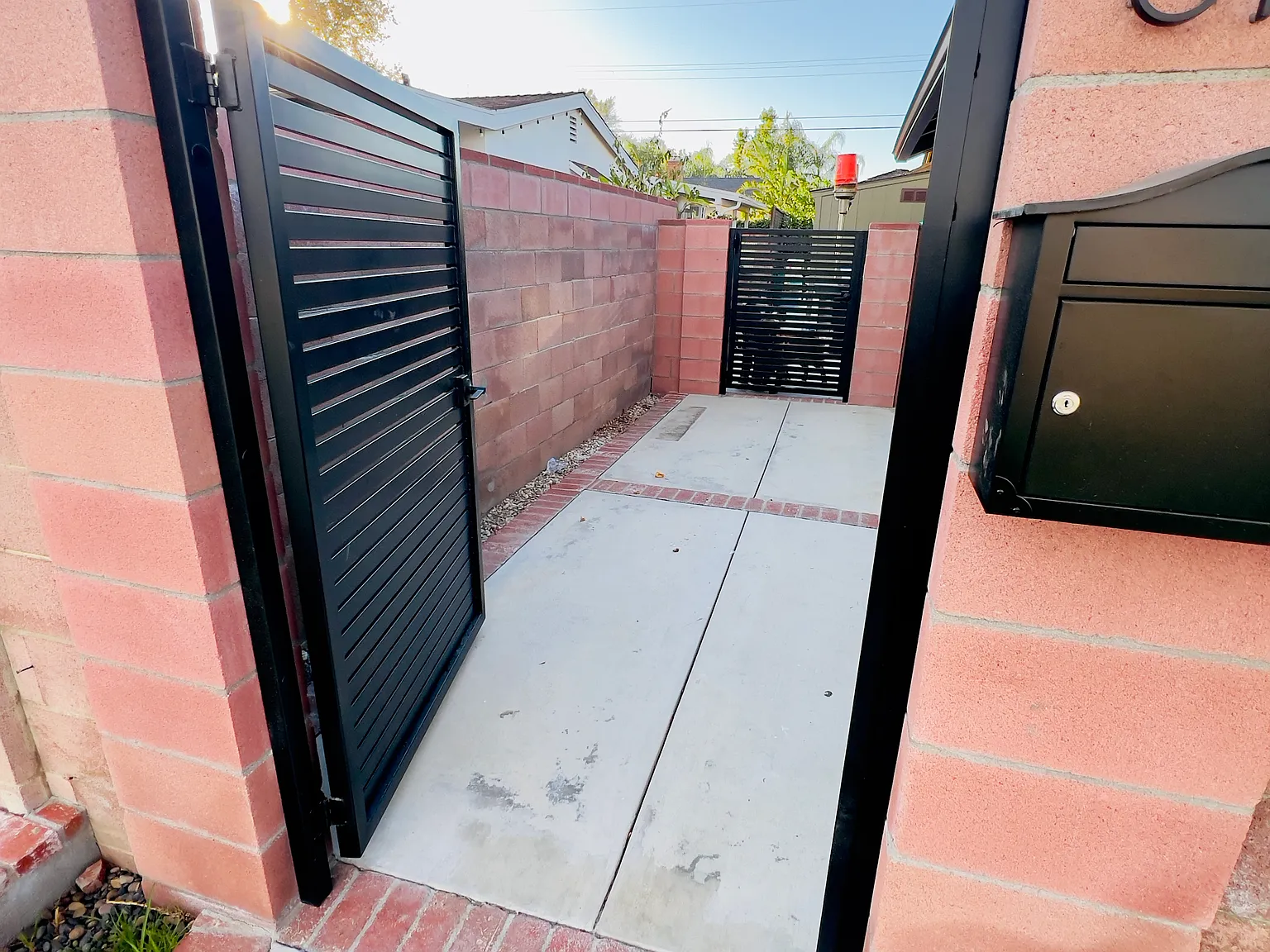 8133 Irondale Ave — Photo 2