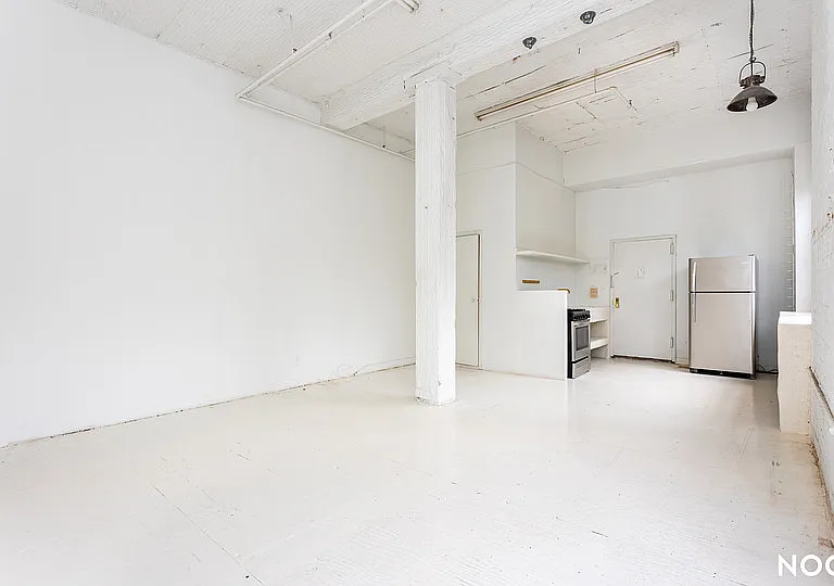 1085 Willoughby Ave #101 — Photo 3