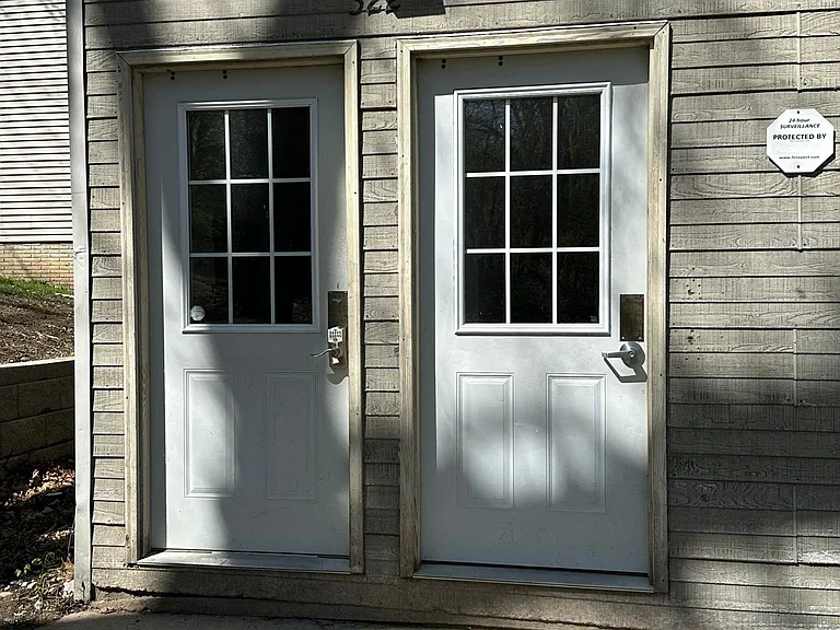 322 S Lucas St #3 — Photo 10