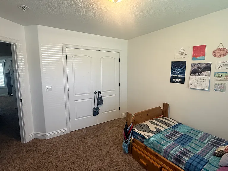 254 N Constitution Dr W — Photo 19