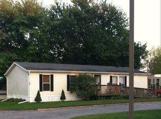 65 Summer Cir NE, Cedar Rapids, IA 52402