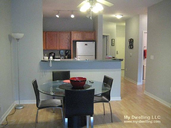 4th image of 3930 S Lake Dr #321