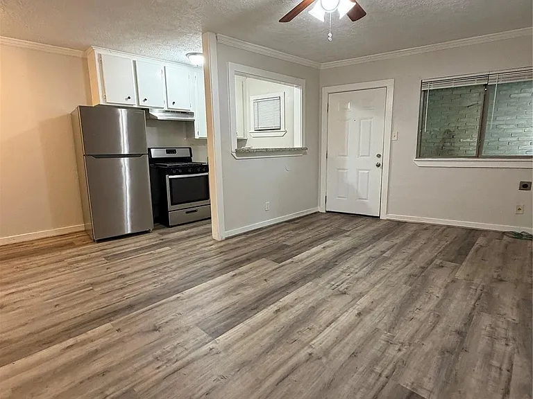 4811 Oakland St #6 — Photo 4