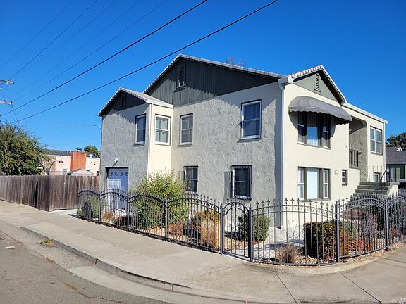 2nd image of 1800 Georgia St