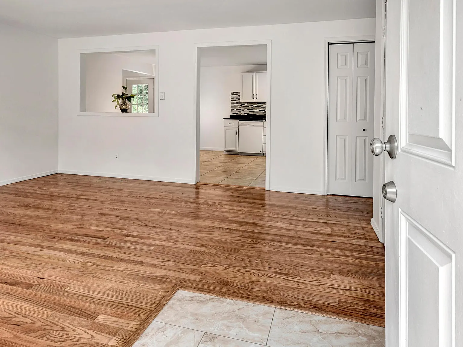 21204 NE 60th Pl — Photo 2