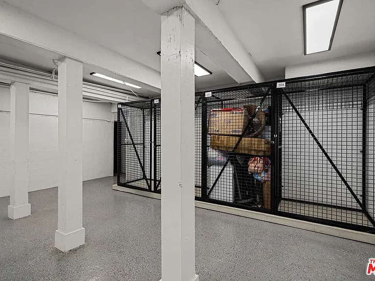1245 S Orange St #201 — Photo 11