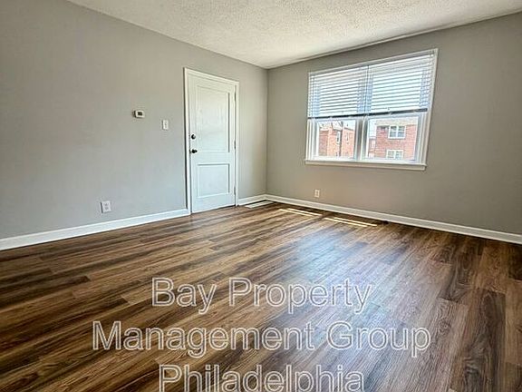 3rd image of 1617 Roumfort Rd #1