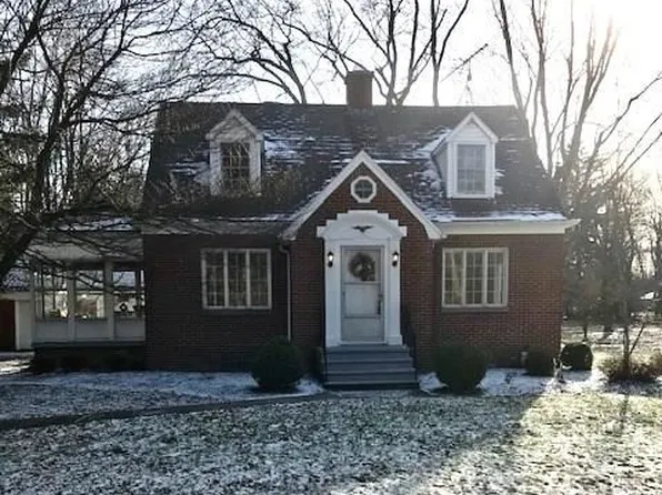 6135 Webster Rd, Orchard Park, NY 14127